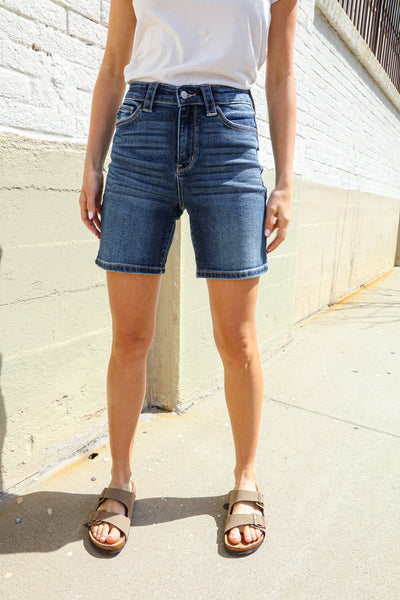 Judy Blue Dark Wash Midrise Back Flap Pocket Denim Shorts